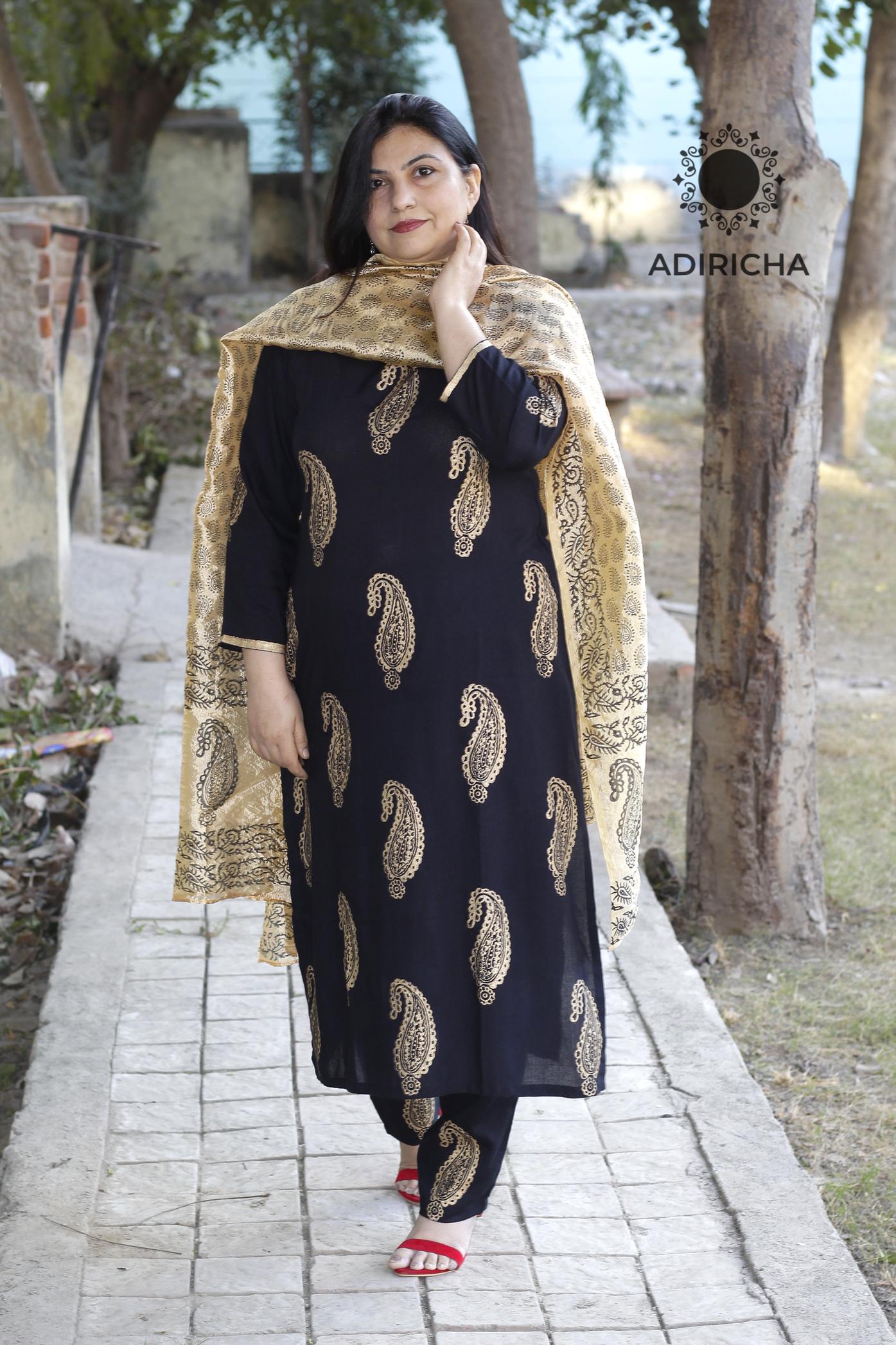 Black Chiffon with Golden Zari Patta Gown - PrazuFashion - 4115350