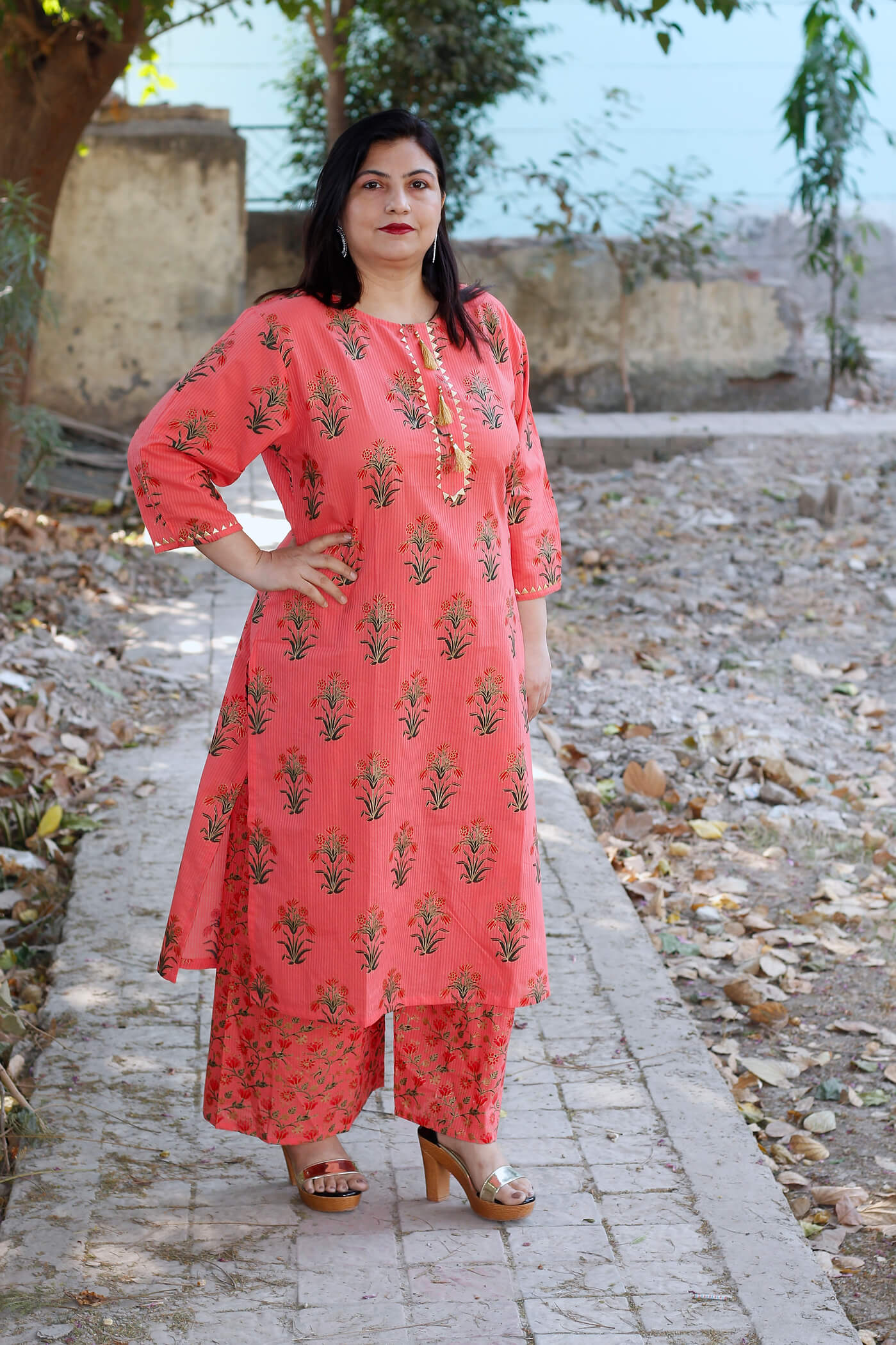 Greeva Fashion Half Sleeve New Designer Rayon Palazzo Kurti And Dupatta at  Rs 550 in Surat